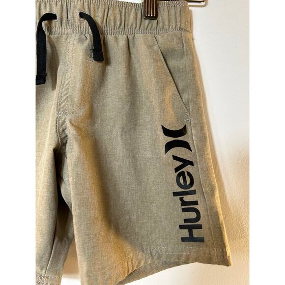 HURLEY Boy’s Two Pairs of 4-Way Stretch Hybrid Shorts / Size: 4 - Picture 7 of 14